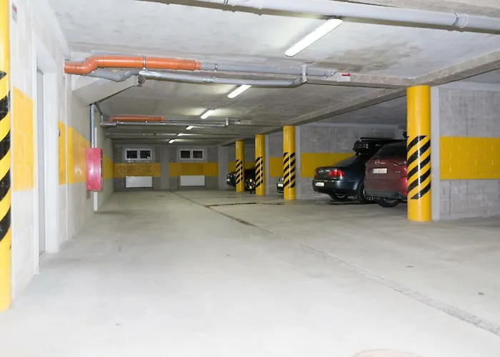 Dwupoziomowy, Duży Z Garażem I Sauną *