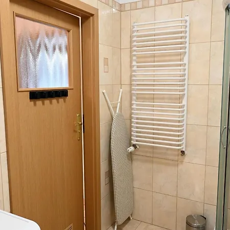 Apartament Dwupoziomowy, Duży Z Garażem I Sauną